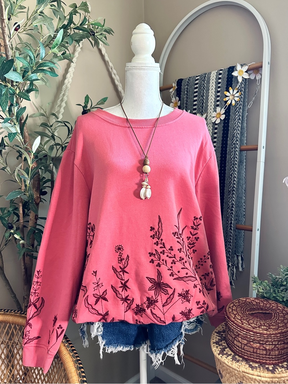 Style & Co 2X Pink Embroidered Floral Crewneck Sweatshirt